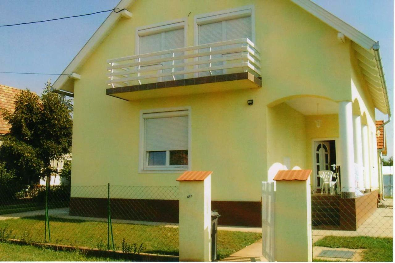 BalatonfůzfőNora Apartman公寓 外观 照片
