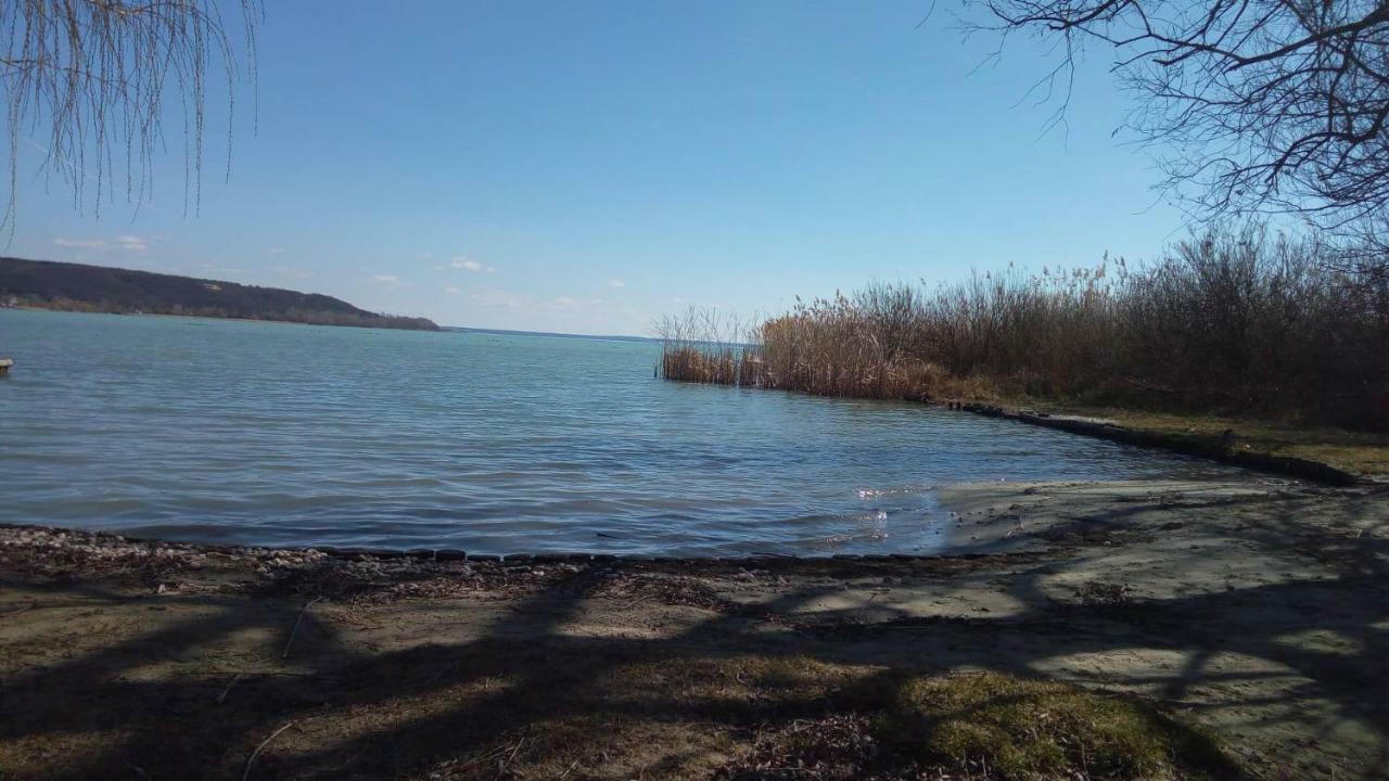 BalatonfůzfőNora Apartman公寓 外观 照片